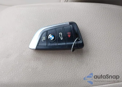 2017 BMW X1 xDrive28I из США, поврежденный, VIN WBXHT3C32H5F74525